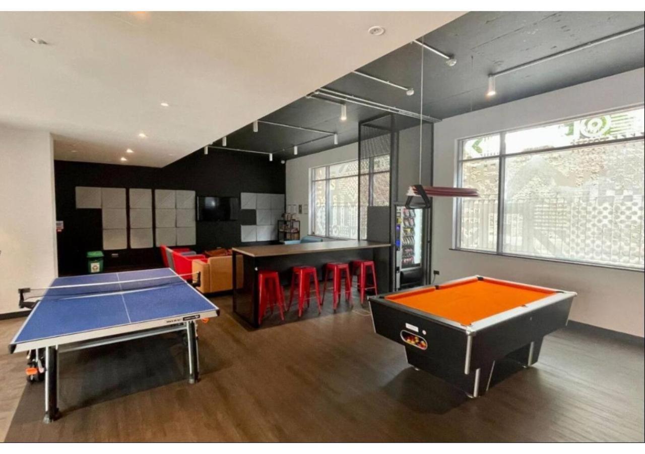 Joivy Affordable Dublin Thomas Street - Adults Only Leilighet Eksteriør bilde