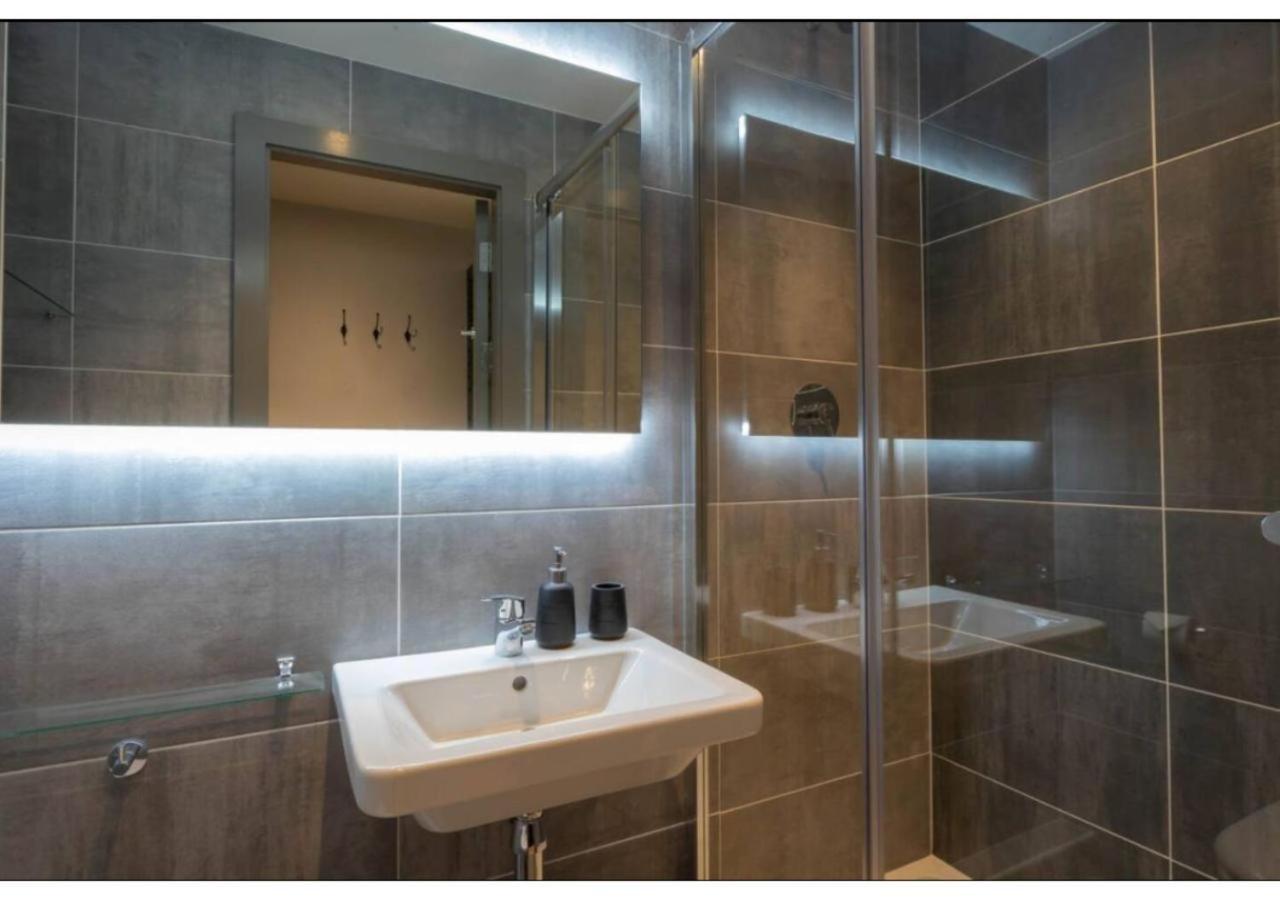 Joivy Affordable Dublin Thomas Street - Adults Only Leilighet Eksteriør bilde